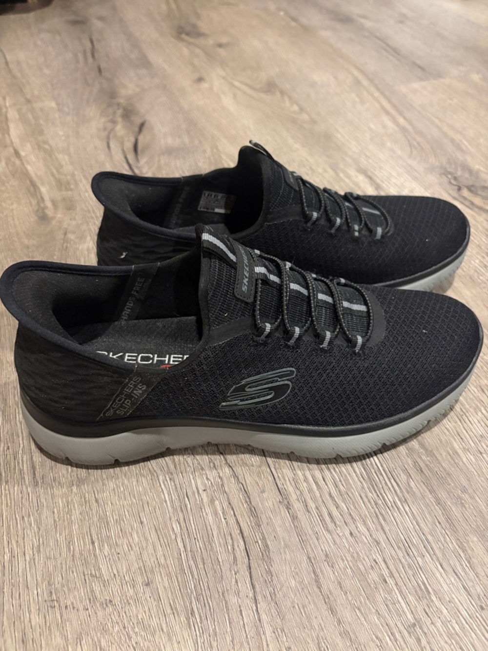 Skechers Black Slip-On Men’s Size 9. Air Cooled Memory foam Athletic Sneakers